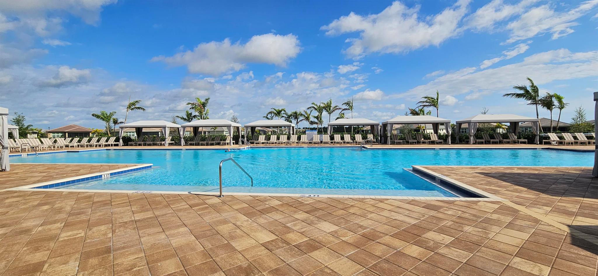 Valencia Cay At Riverland - Residential