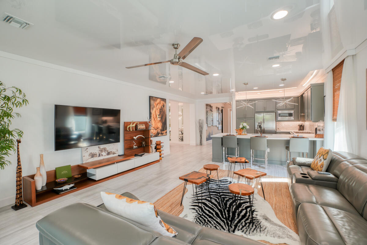 Valencia Cay At Riverland - Residential