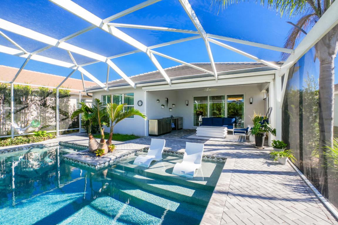 Valencia Cay At Riverland - Residential