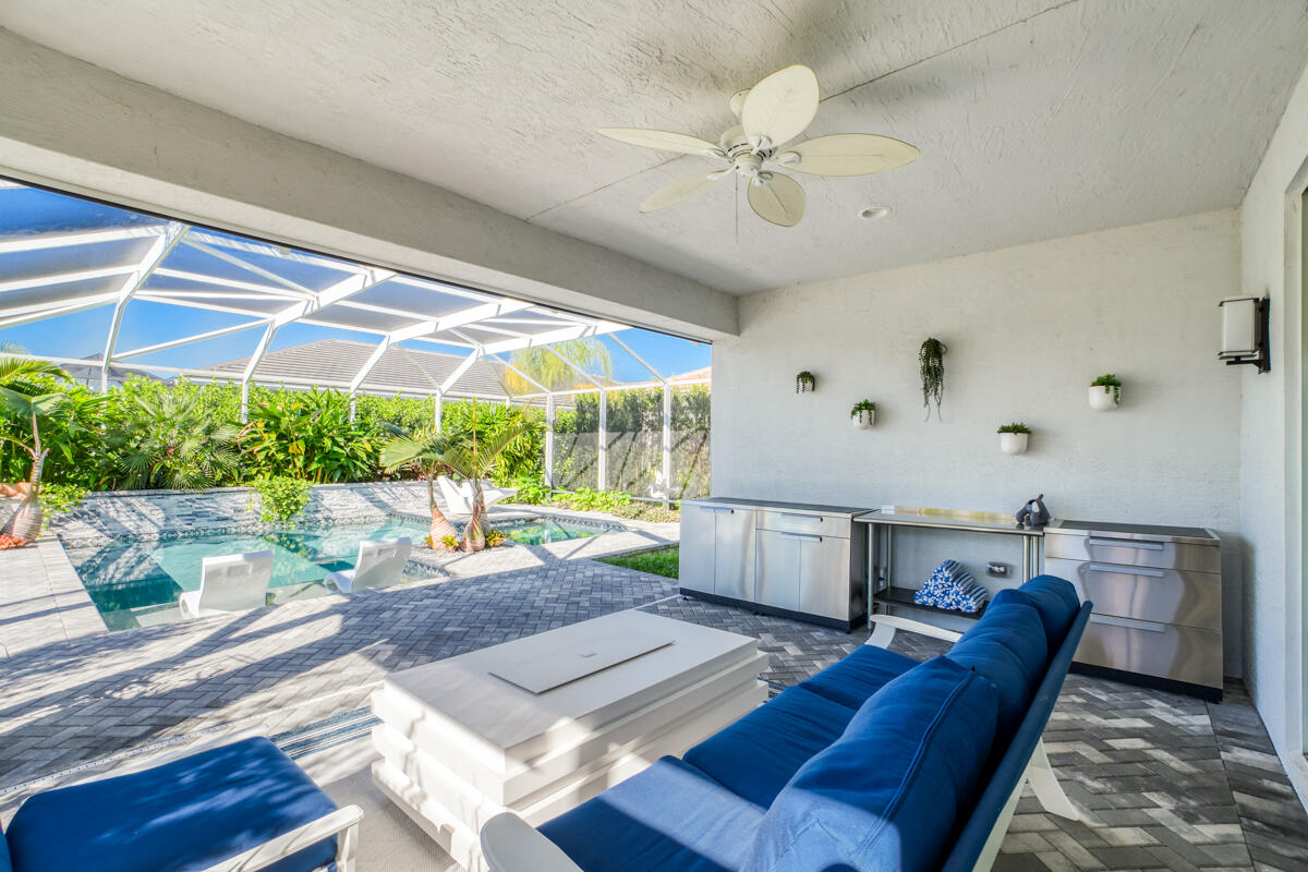 Valencia Cay At Riverland - Residential