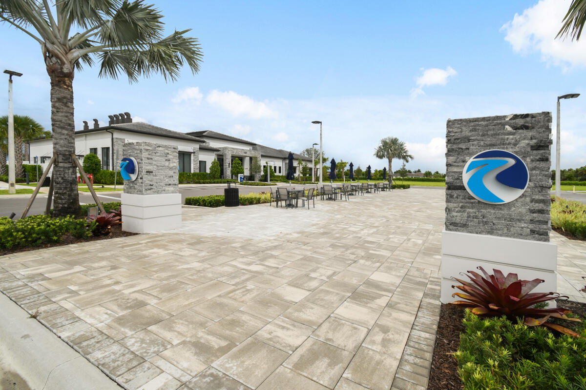 Valencia Cay At Riverland - Residential