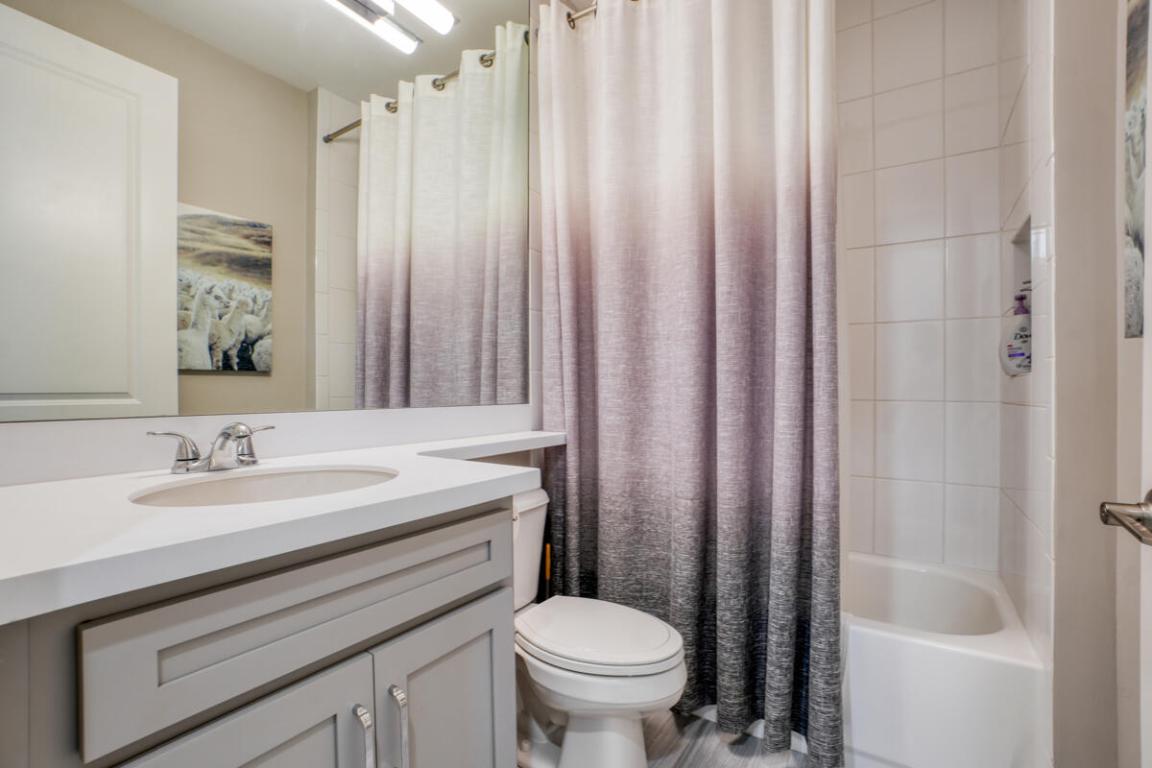 Valencia Cay At Riverland - Residential