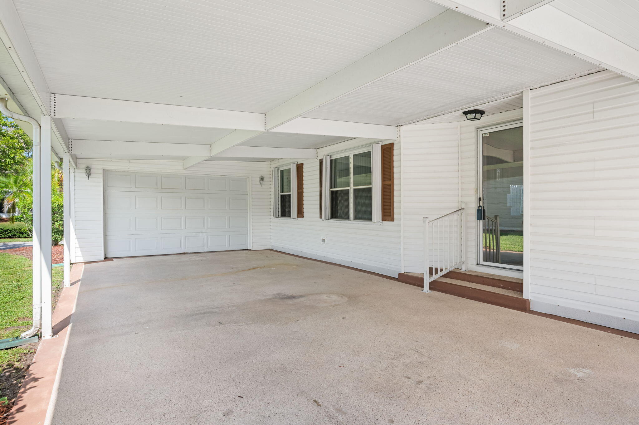 8185 14TH HOLE Drive, Port St Lucie, FL, 34952/$194,900 1 8185 14TH HOLE Drive