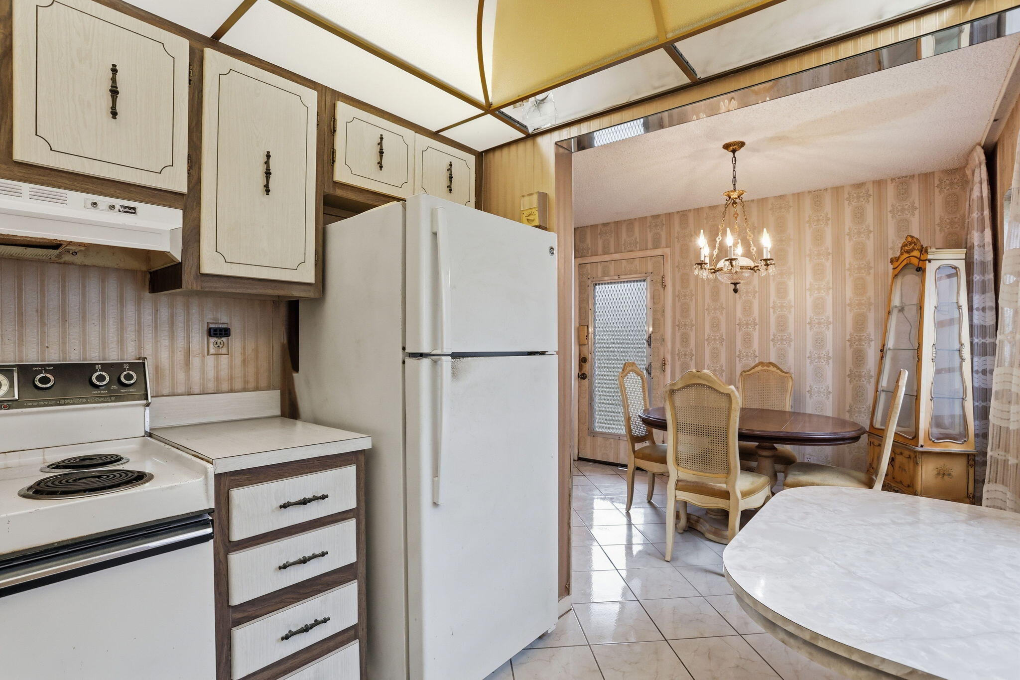KINGS POINT FLANDERS CONDOS - Residential