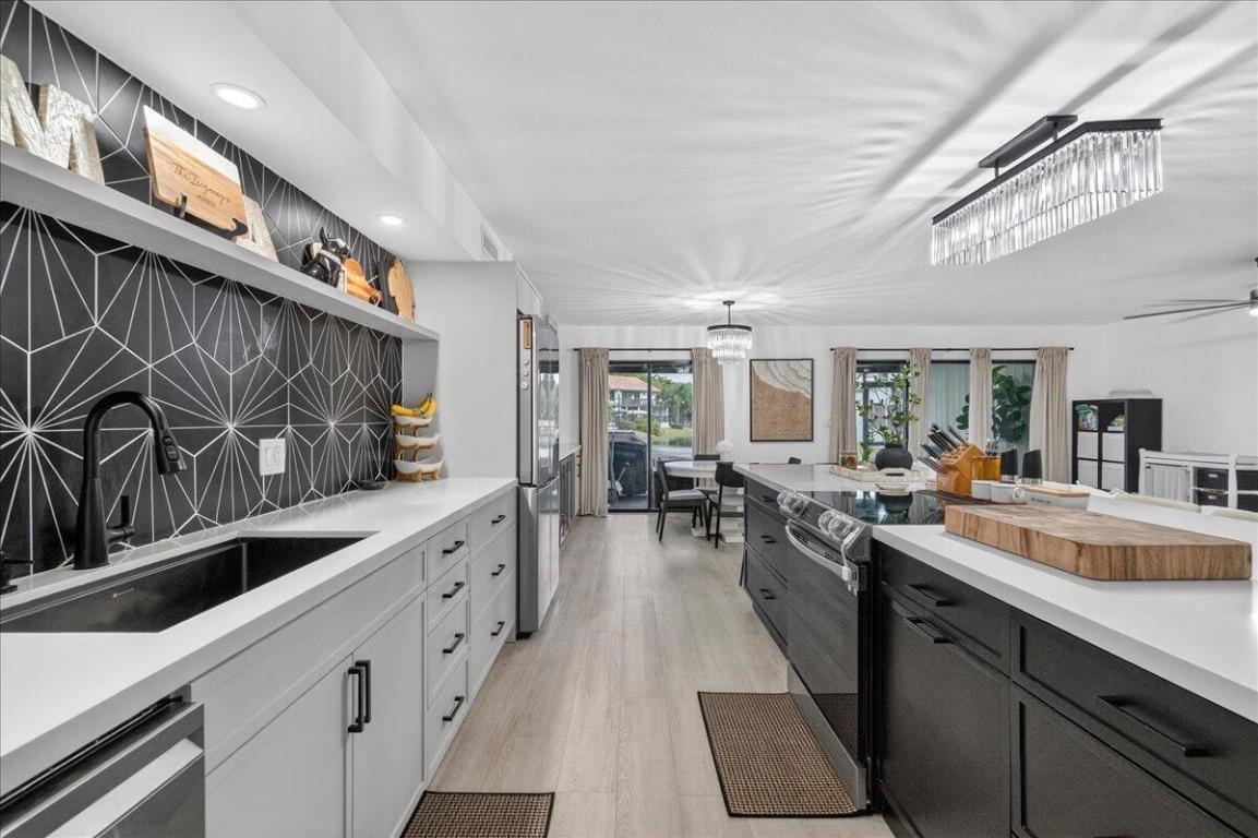 TRELLISES 6A CONDO - Residential