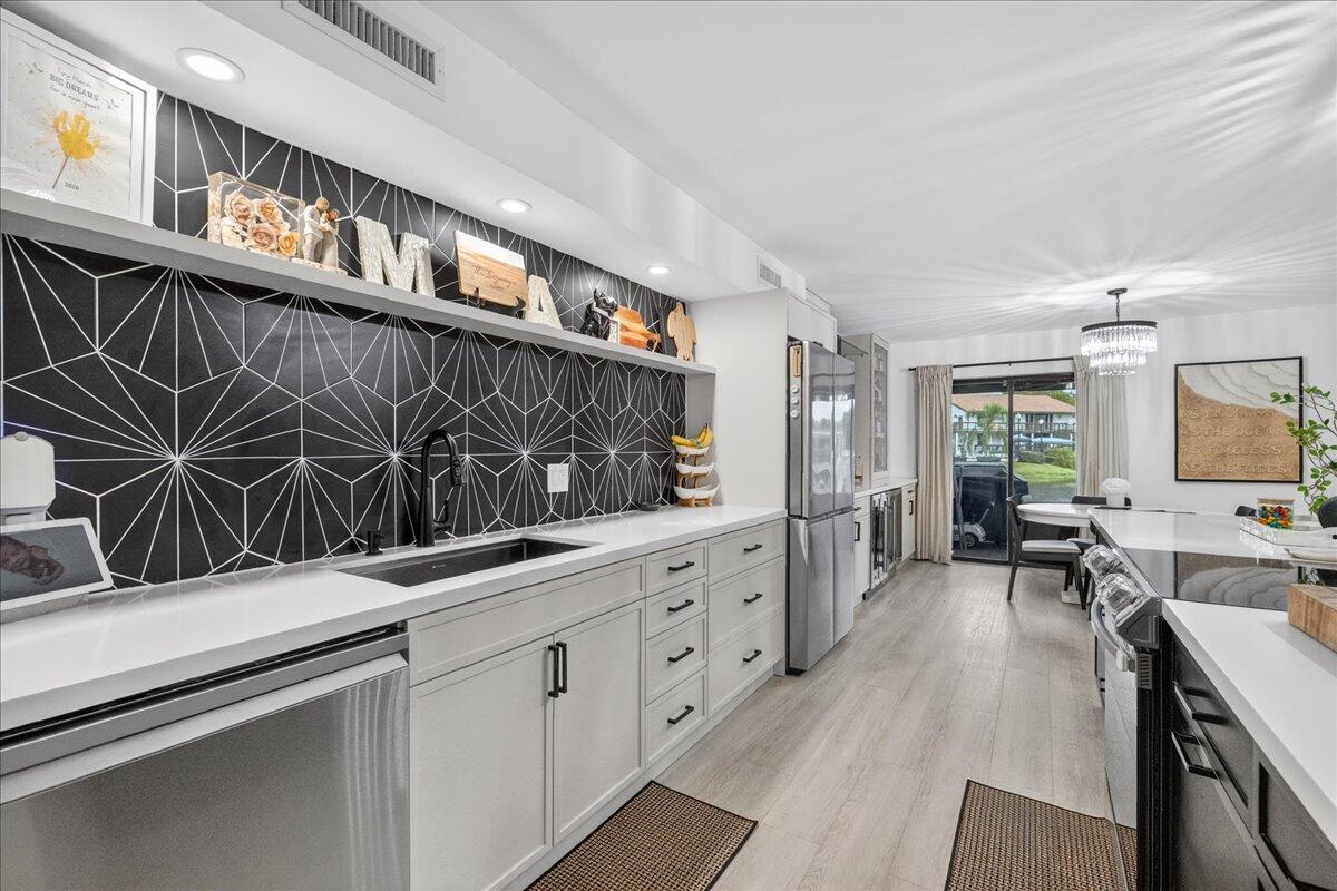 TRELLISES 6A CONDO - Residential