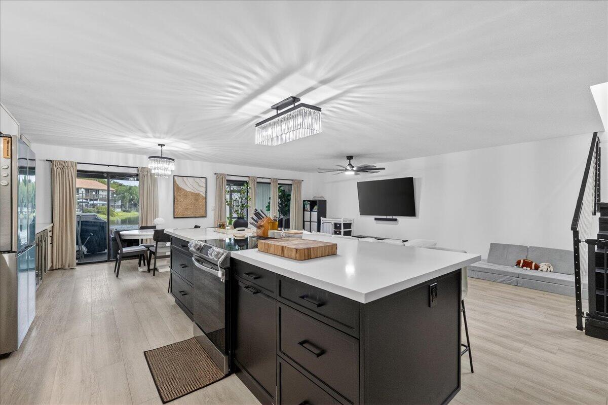 TRELLISES 6A CONDO - Residential