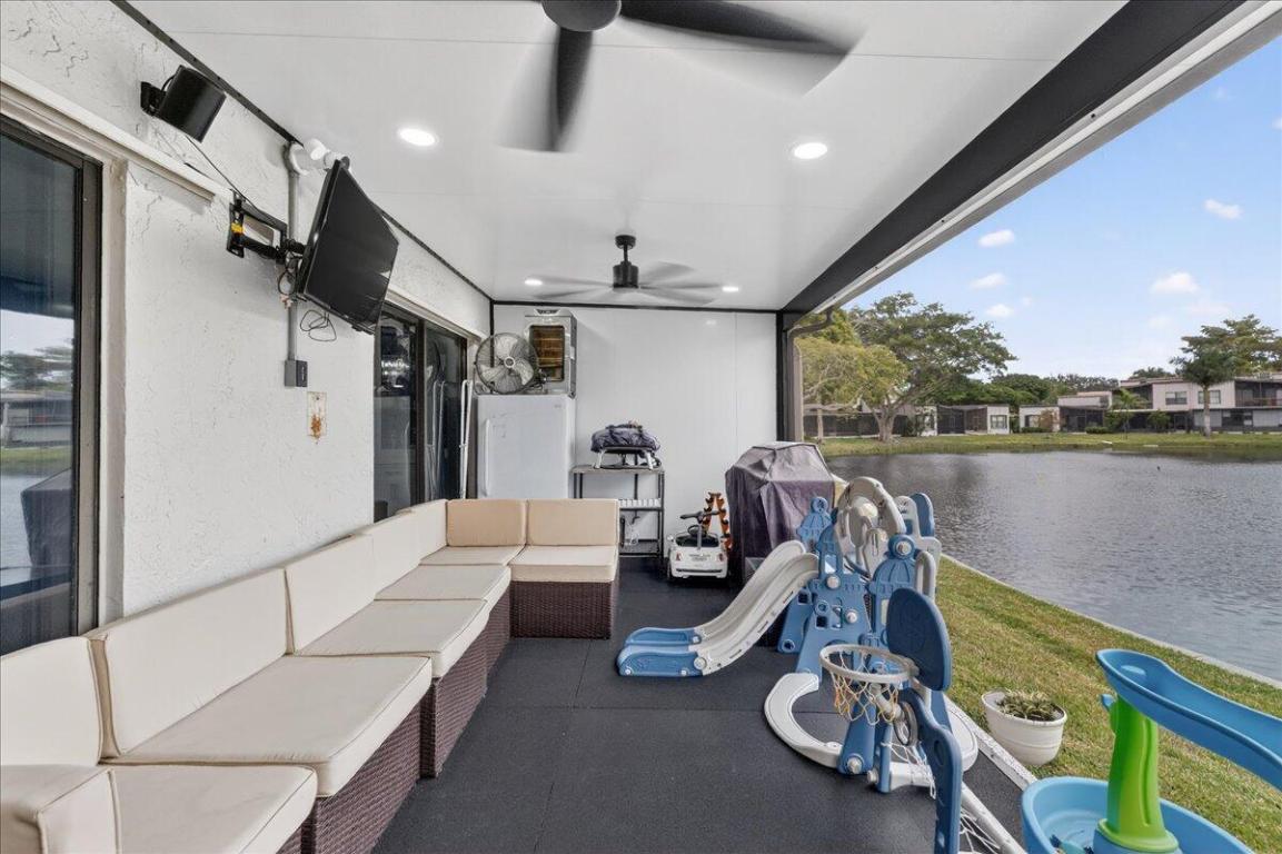 TRELLISES 6A CONDO - Residential