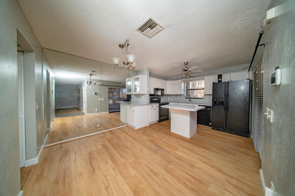 1482 N Lawnwood Circle 31d