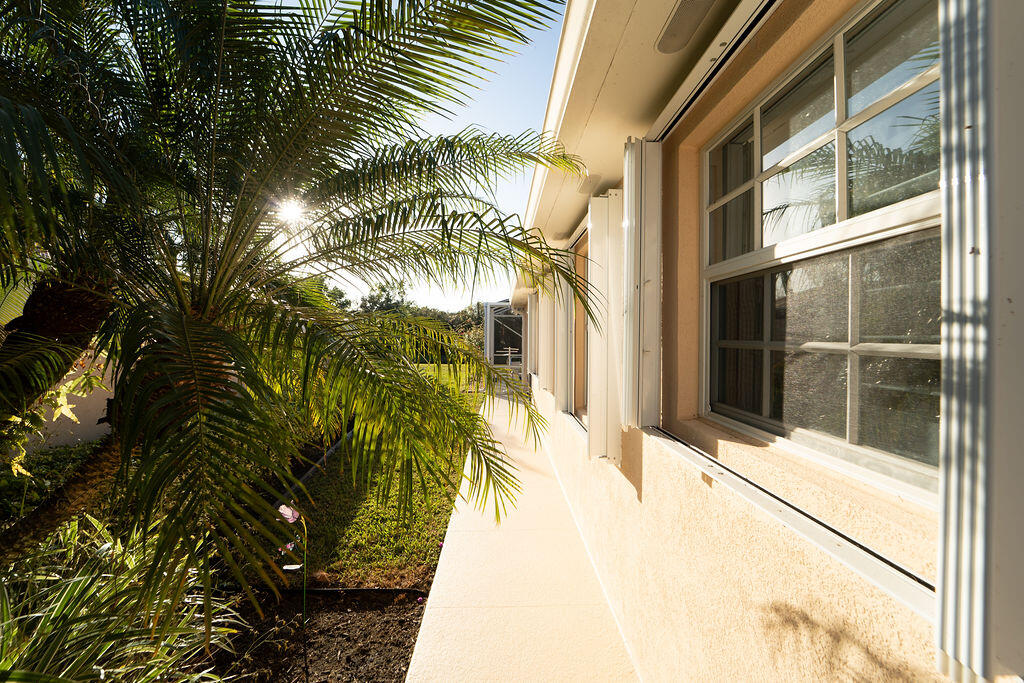 8544 SE Retreat Drive