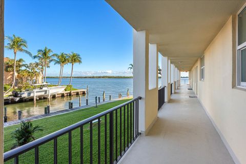 105 Paradise Harbour Boulevard 206 North Palm Beach FL 33408
