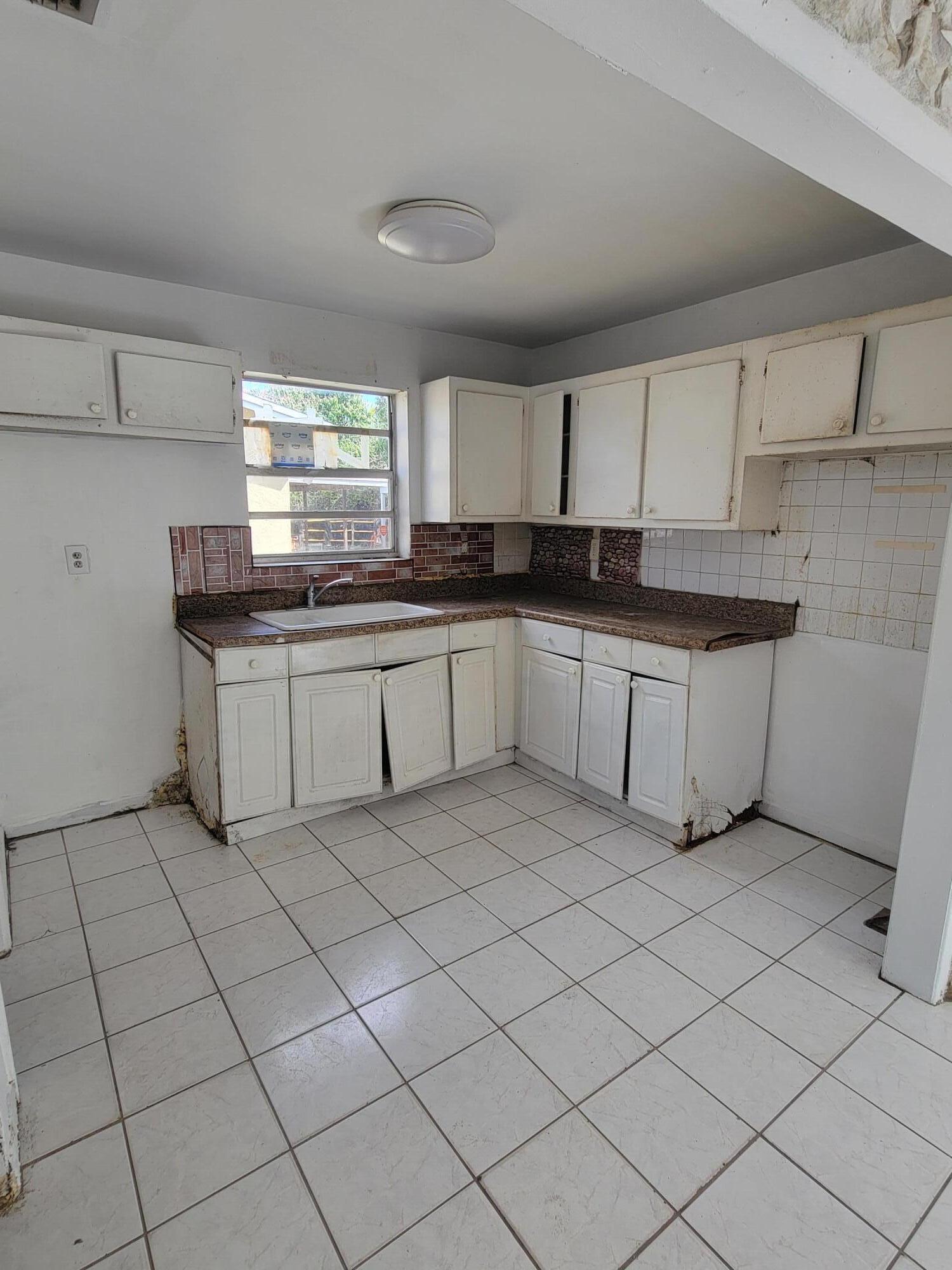 PARK MANOR - Residential