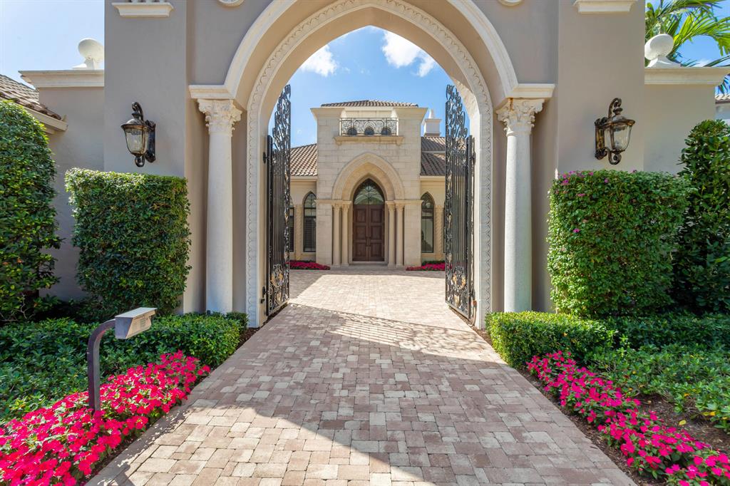 MIZNER LAKE ESTATES - Residential