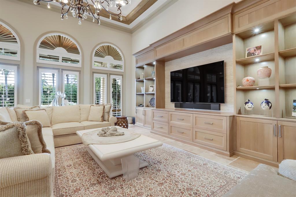 MIZNER LAKE ESTATES - Residential