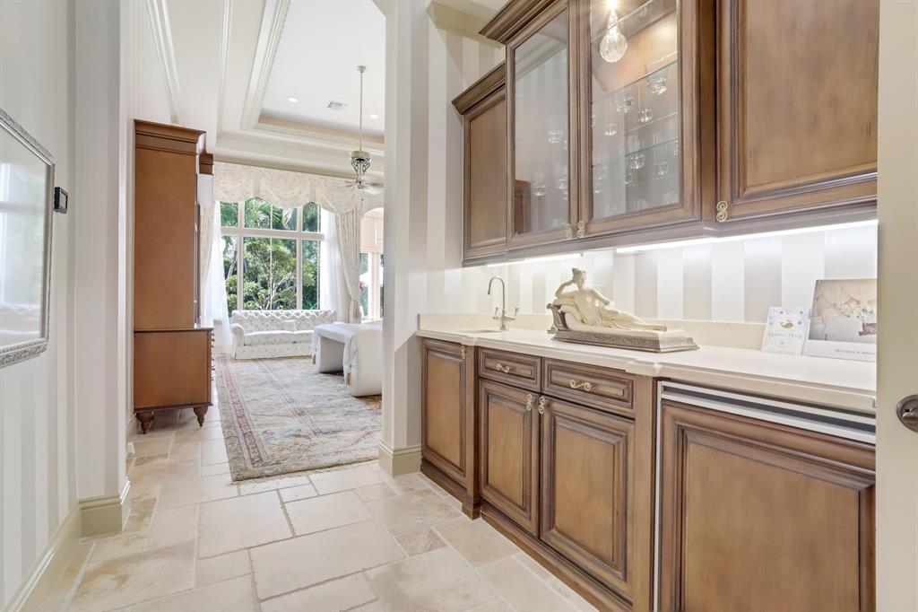 MIZNER LAKE ESTATES - Residential