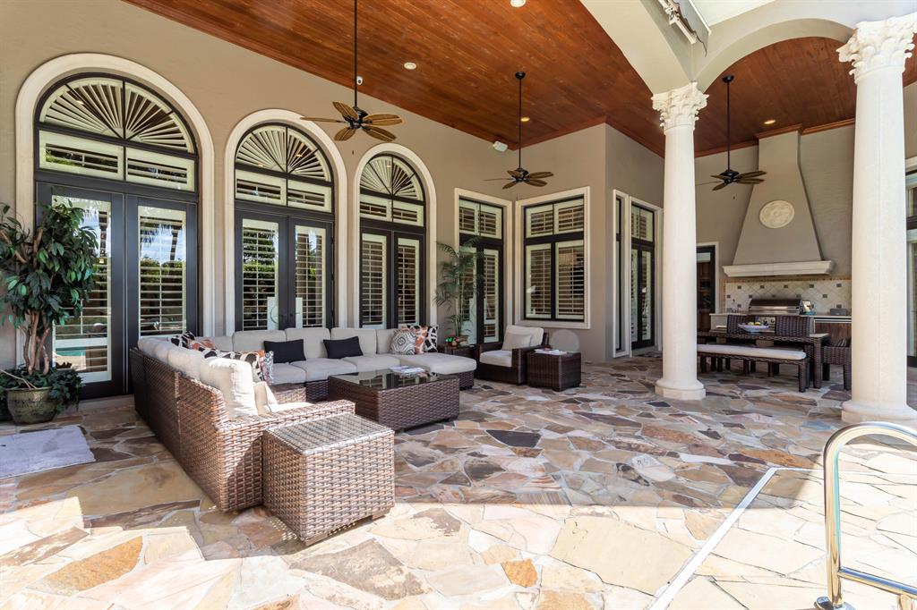 MIZNER LAKE ESTATES - Residential