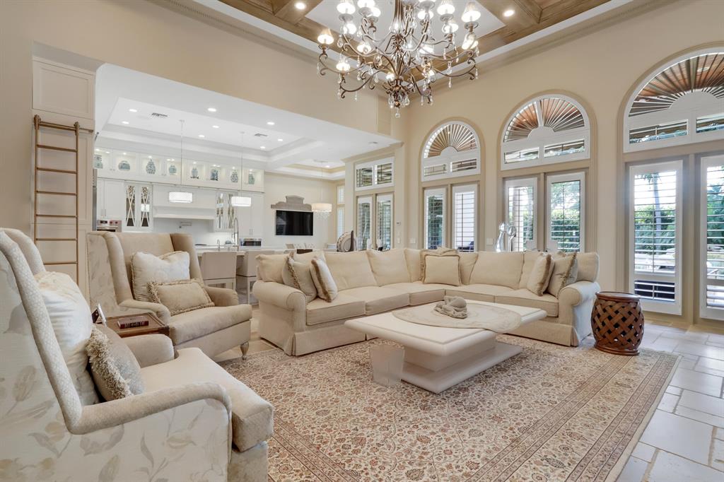 MIZNER LAKE ESTATES - Residential