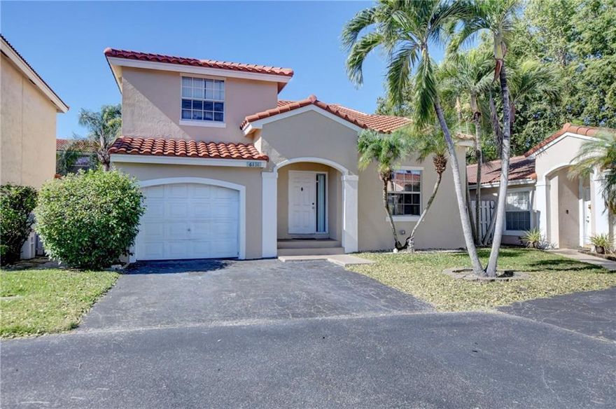 THIS 4-BEDROOM / 2.5 BATH IS LOCATED IN THE DESIRABLE SORBET COMMUNITY AT WINSTON PARK. TILE THROUGHOUT FIRST FLOOR & BRAND-NEW CARPETING COVERING ENTIRE SECOND FLOOR. OPEN KITCHEN WITH LARGE CENTER ISLAND. LARGE FENCED BACK YARD. 1 CAR GARAGE! NEW BARREL TILE ROOF 2017/NEWER A/C AND WATER HEATER!- EXCELLENT COMMUNITY WITH LOW HOA FEES, COMMUNITY POOL/CLUB HOUSE AND GREAT SCHOOLS. MAINTENANCE FEE IS $106 PER MONTH AND AN ANNUAL FEE OF $250! CONVENIENTLY LOCATED CLOSE BY TURNPIKE AND SAWGRASS EXPRESSWAY, COMMUNITY CENTER, 5 MIN FROM PROMENADE, SHOPS AND RESTURANTS. EASY TO SHOW.