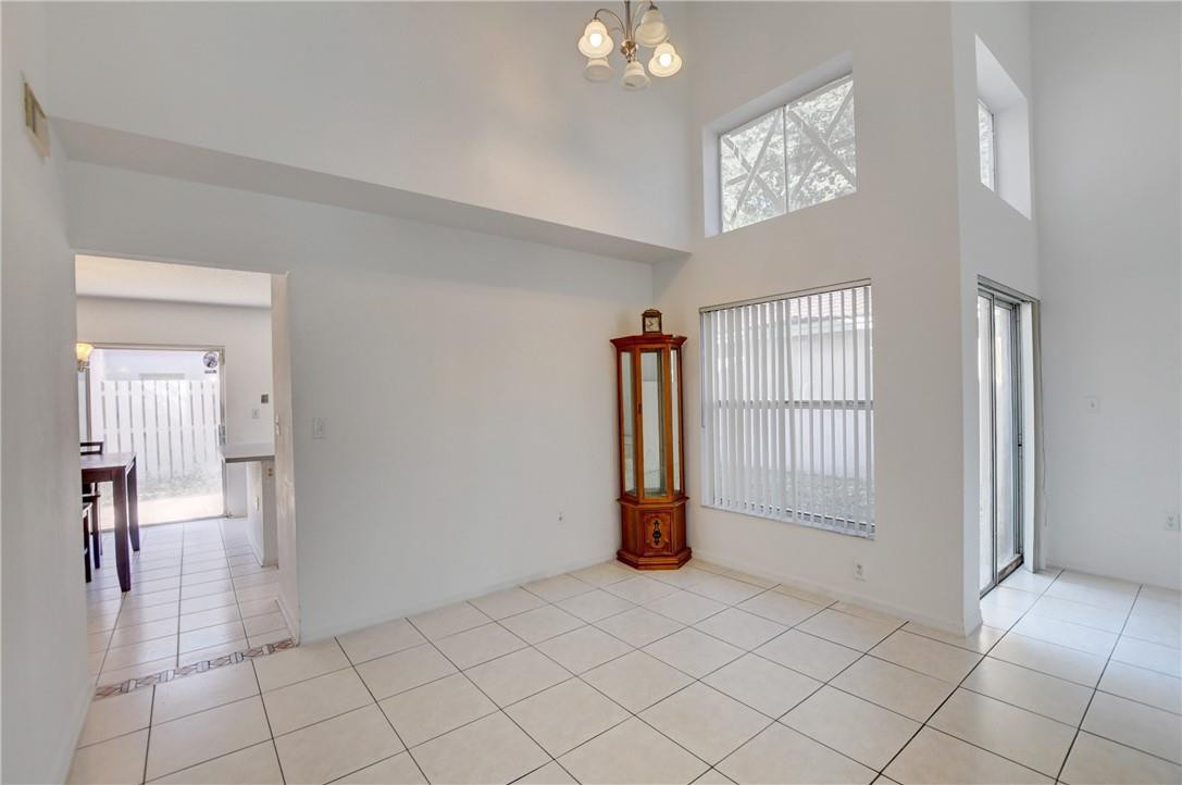 SORBET @ WINSTON PARK - Residential