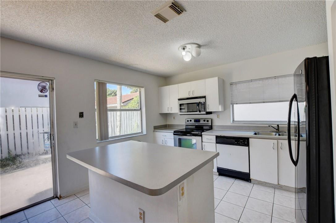 SORBET @ WINSTON PARK - Residential