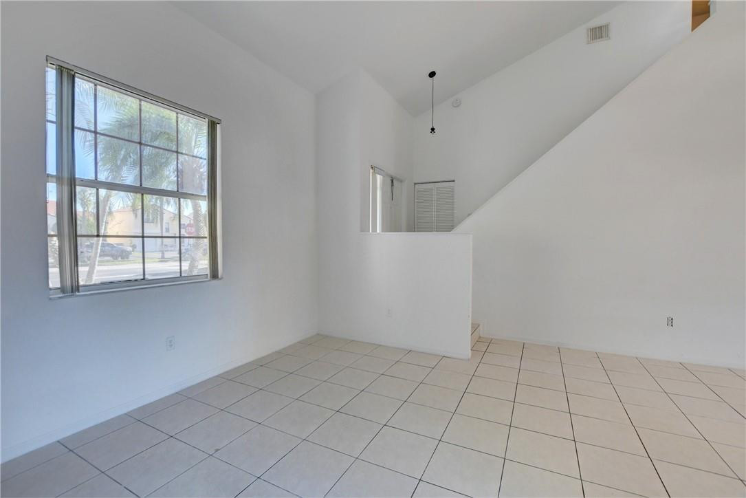 SORBET @ WINSTON PARK - Residential