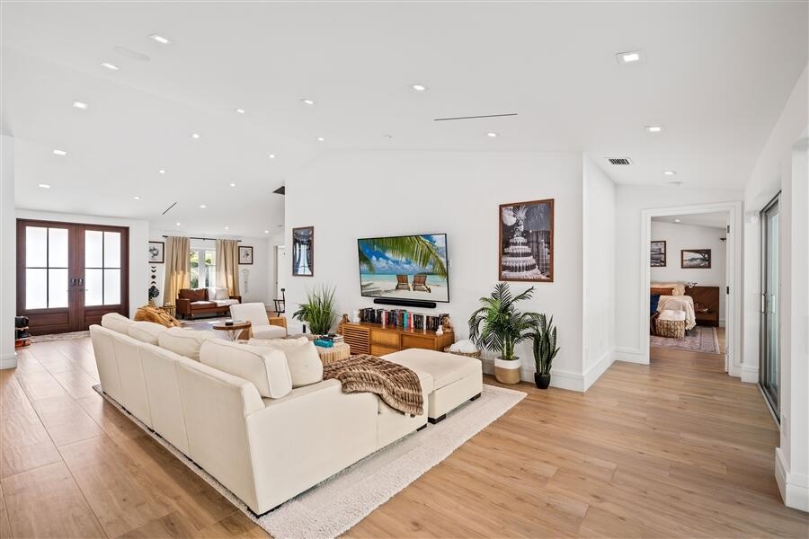 LAKE IDA SHORES 1ST ADD - Residential