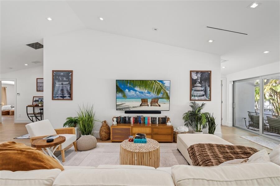 LAKE IDA SHORES 1ST ADD - Residential