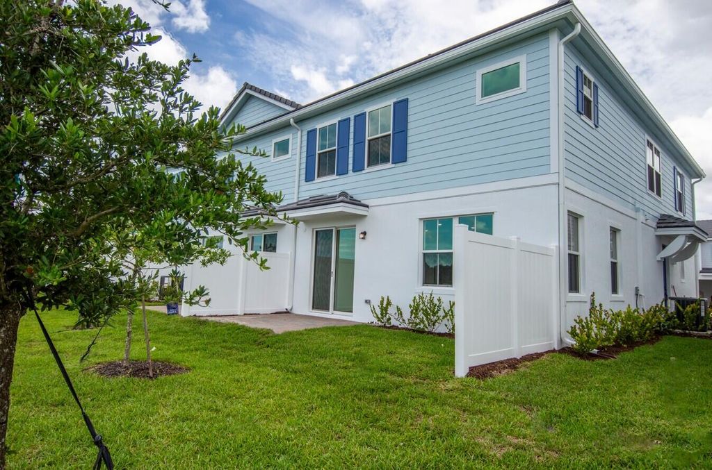 Photo of 171 SE Birch Terrace, Stuart, FL 34997 (MLS # B26040509)