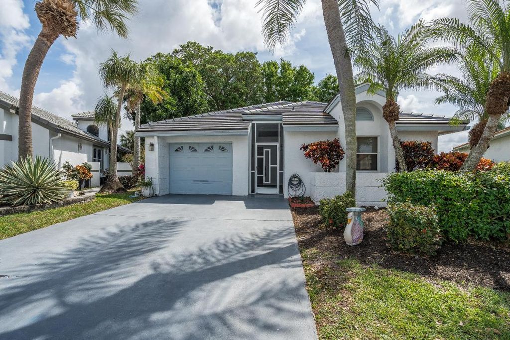 Photo of 6145 Bay Isles Drive, Boynton Beach, FL 33437 (MLS # R10964849)