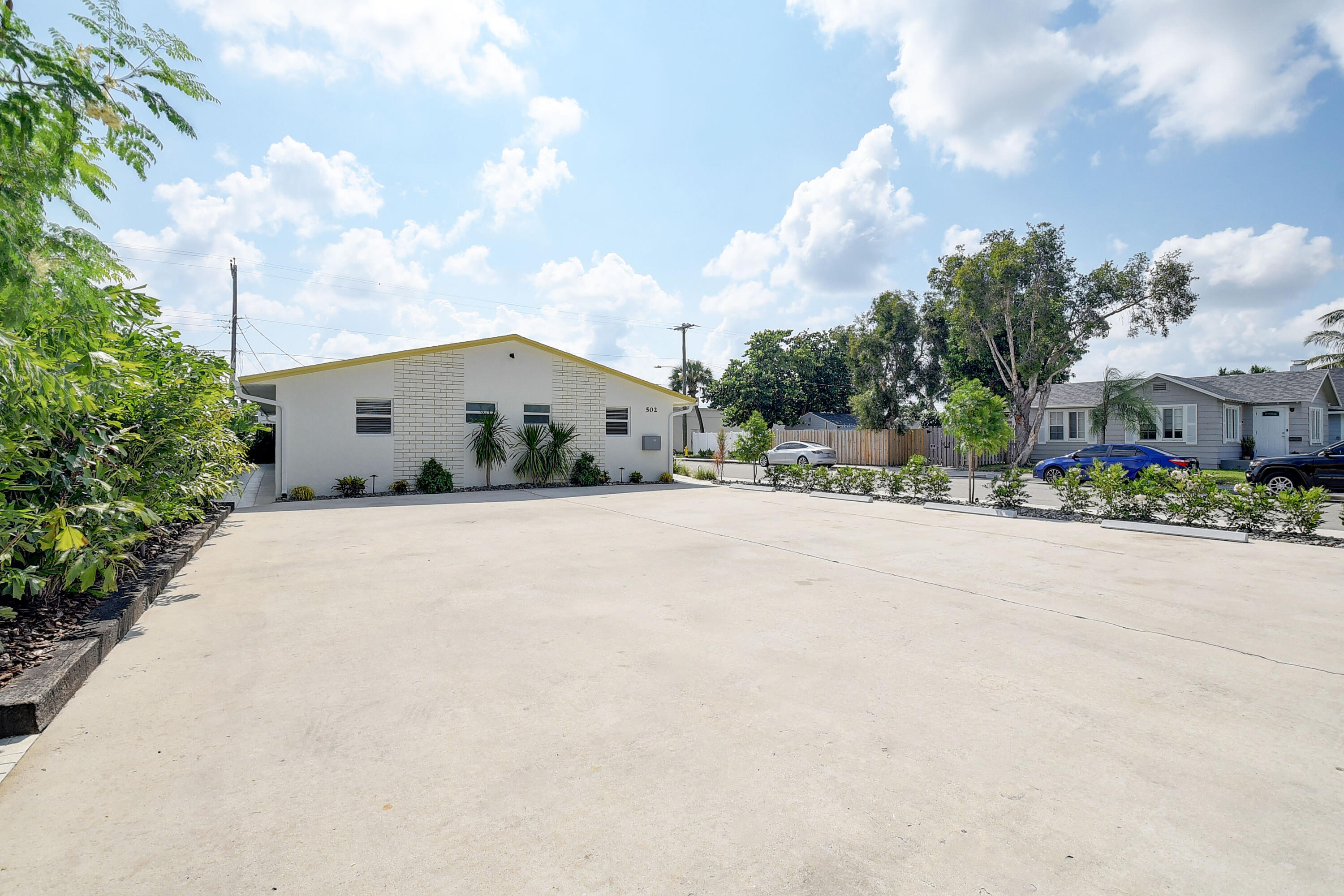 LAKE WORTH TOWN OF - Residential Income