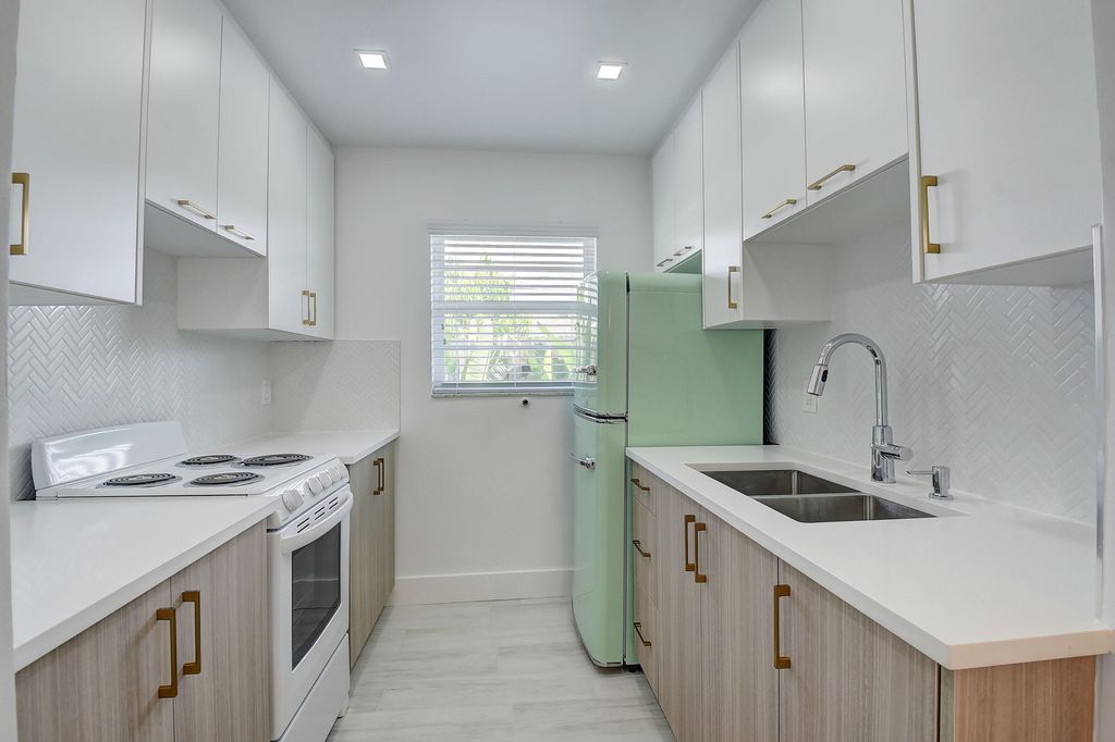 Photo of 502 N H Street #1-4, Lake Worth Beach, FL 33460 (MLS # B26020534)