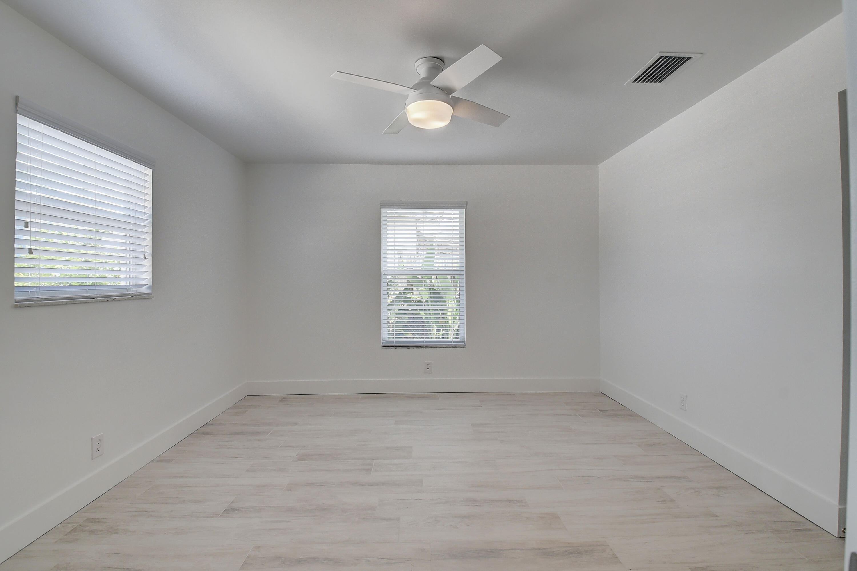 LAKE WORTH TOWN OF - Residential Income