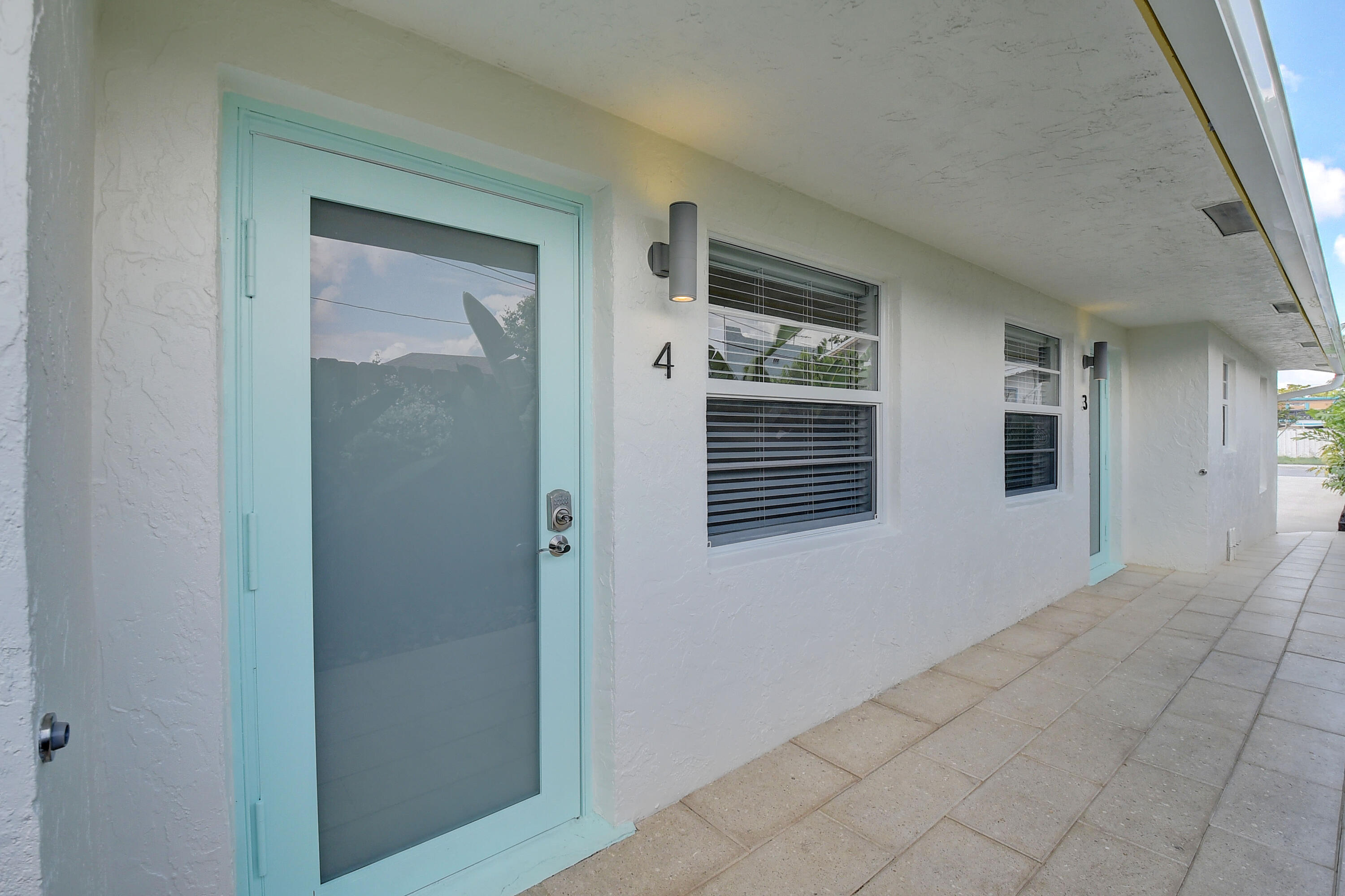 LAKE WORTH TOWN OF - Residential Income