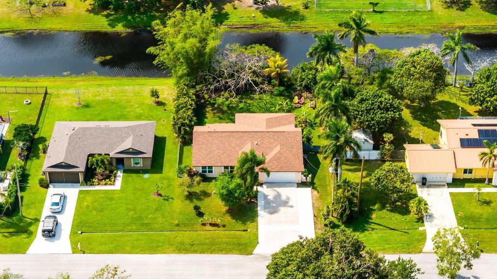 Photo of 2586 SE Charleston Drive, Port Saint Lucie, FL 34952 (MLS # R11106862)