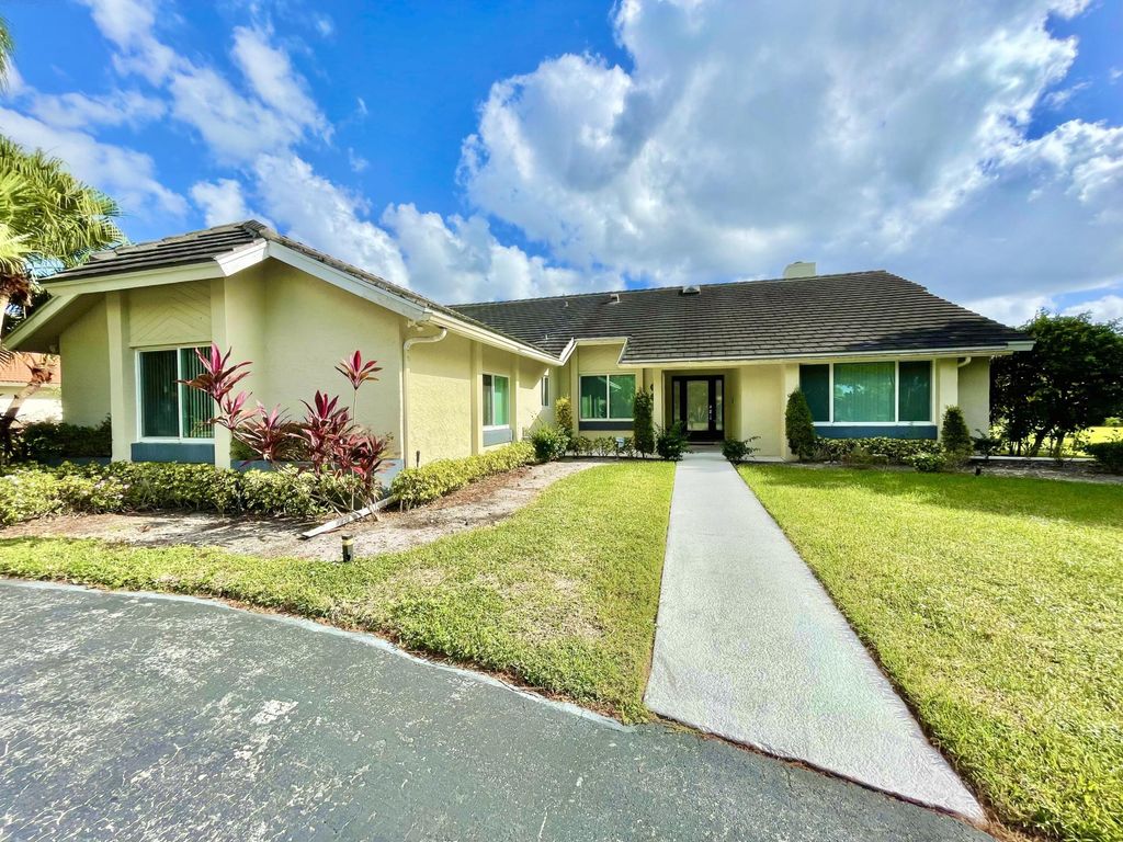 Photo of 11933 Waterwood Drive, Boca Raton, FL 33428 (MLS # R11159970)