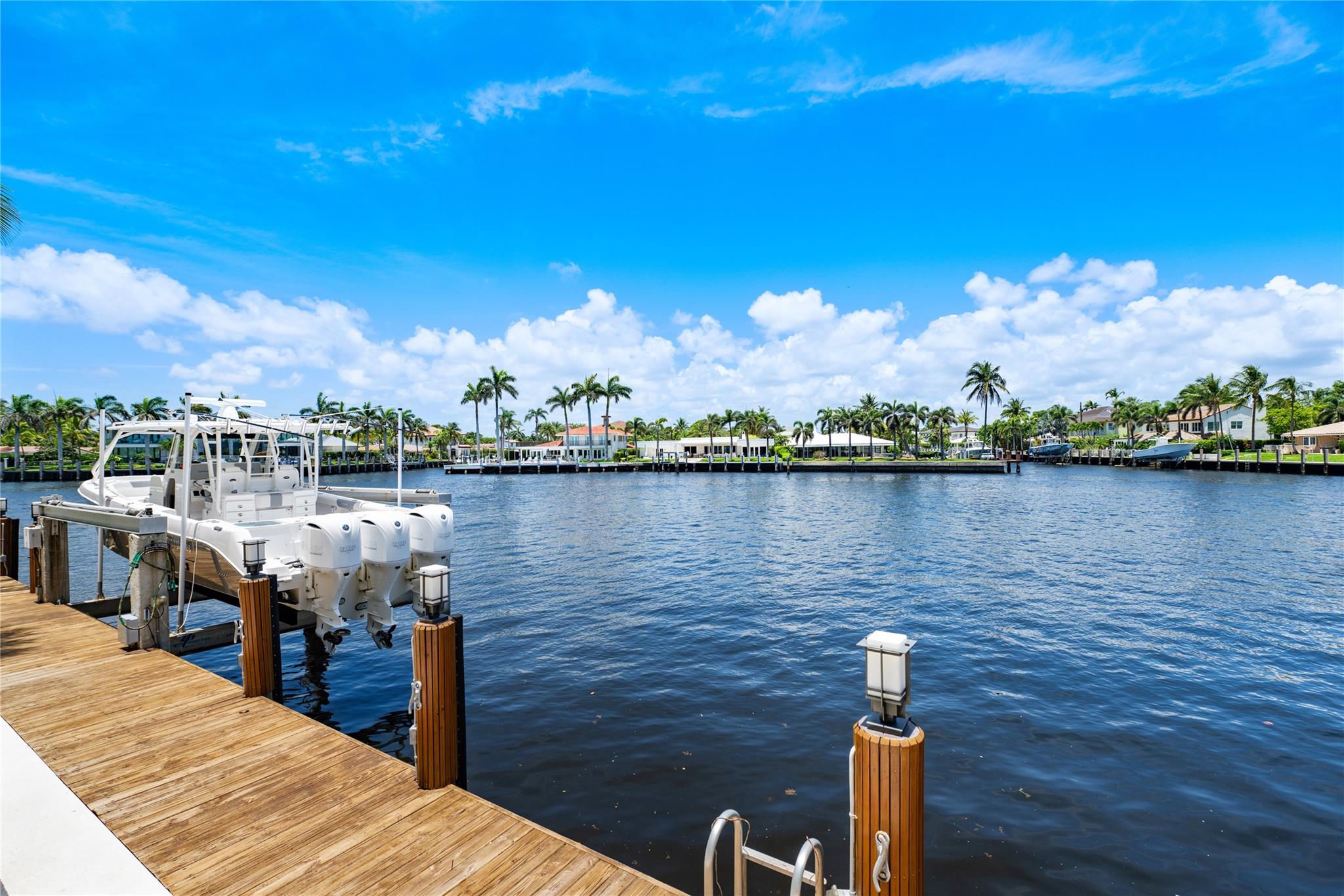 HILLSBORO SHORES SEC B - Residential Lease