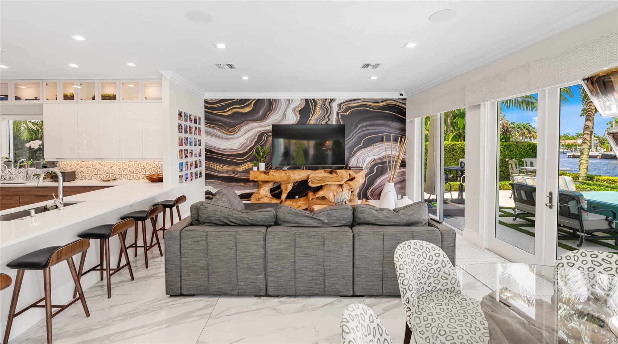 HILLSBORO SHORES SEC B - Residential Lease