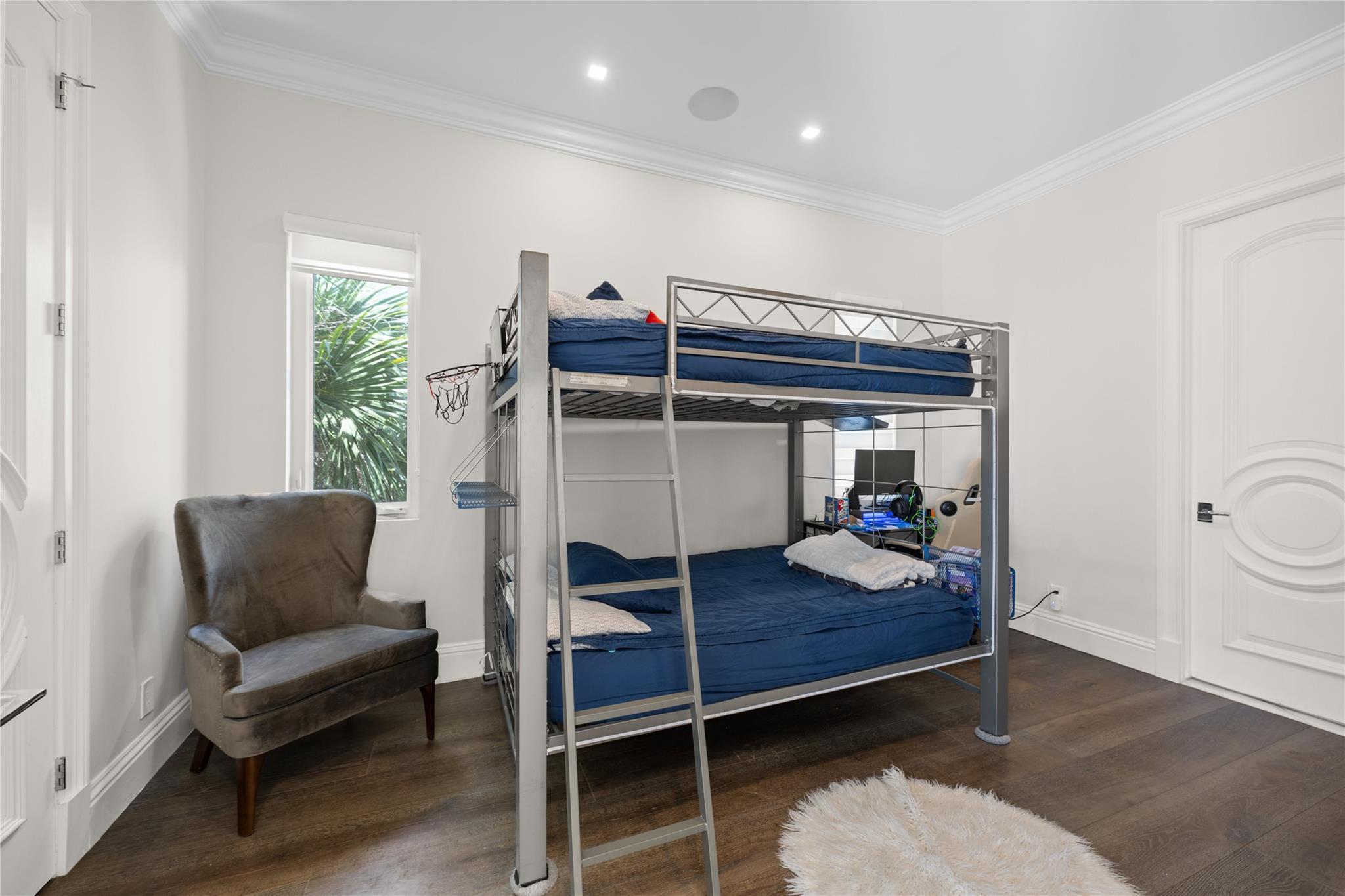 HILLSBORO SHORES SEC B - Residential Lease