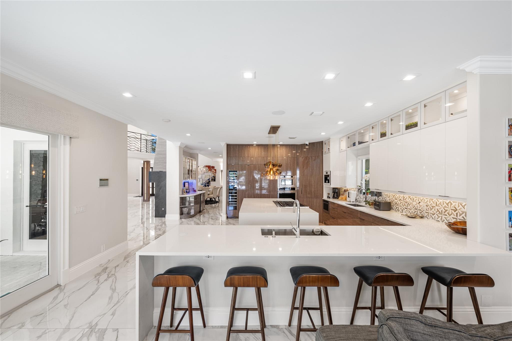 HILLSBORO SHORES SEC B - Residential Lease