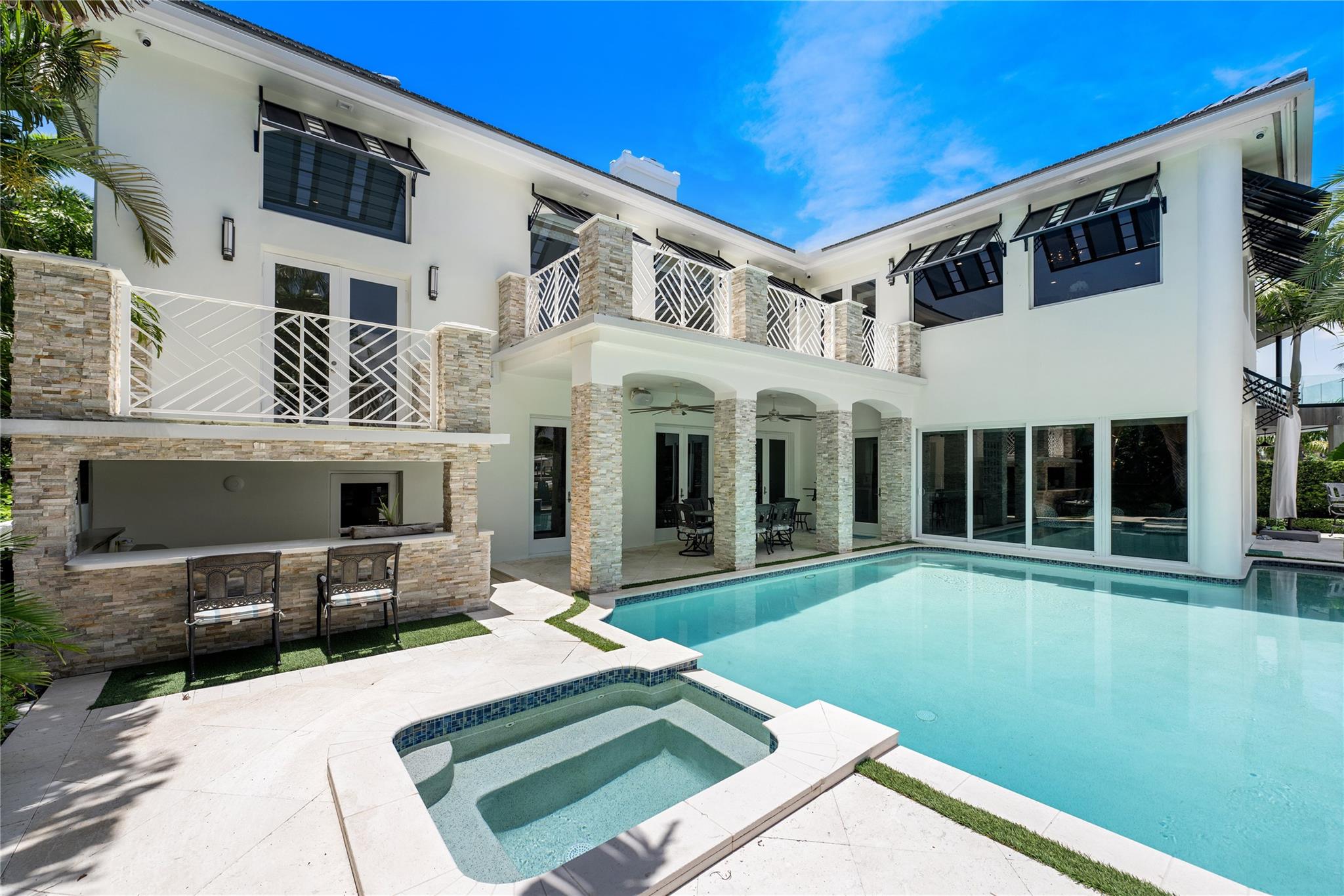 HILLSBORO SHORES SEC B - Residential Lease