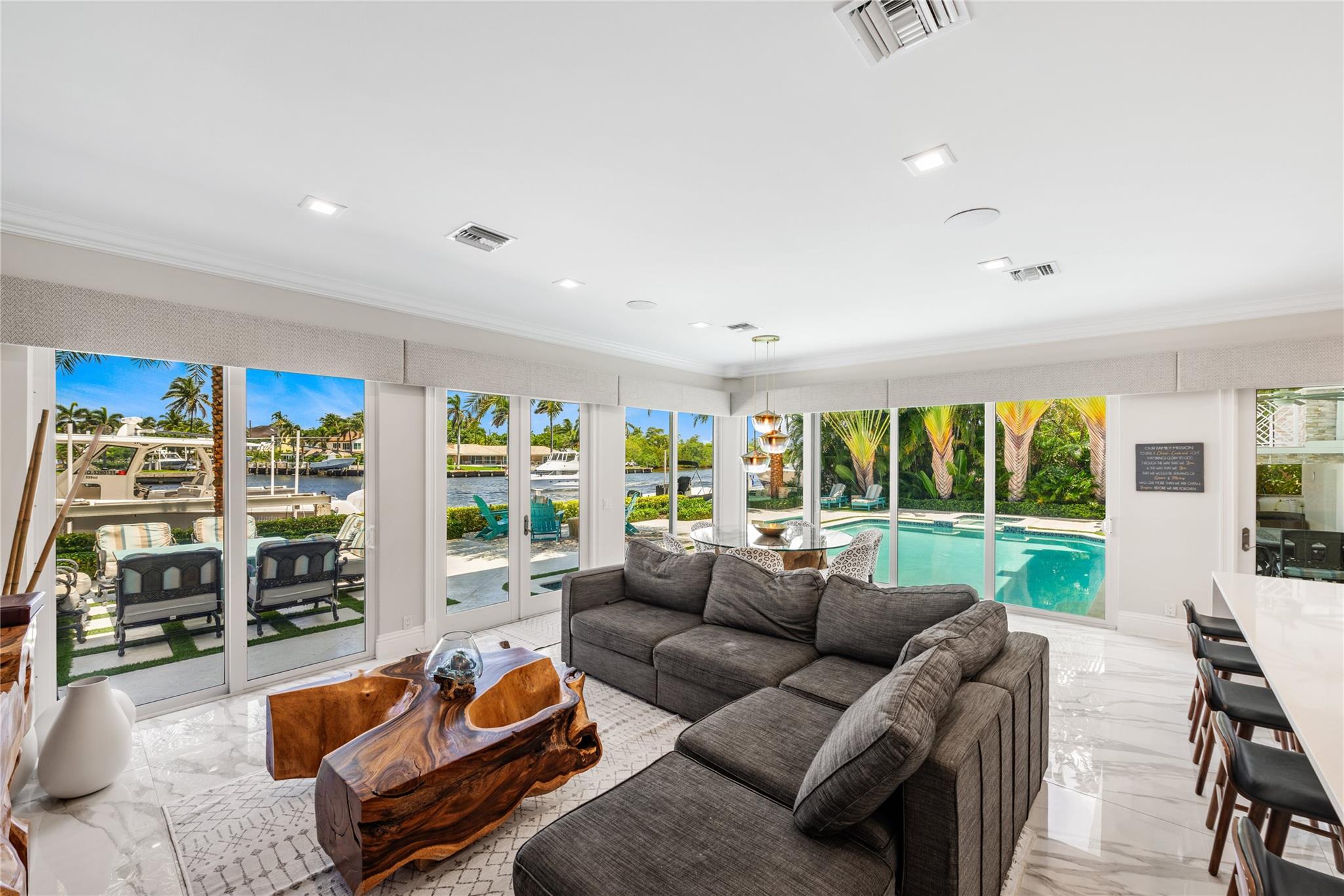 HILLSBORO SHORES SEC B - Residential Lease