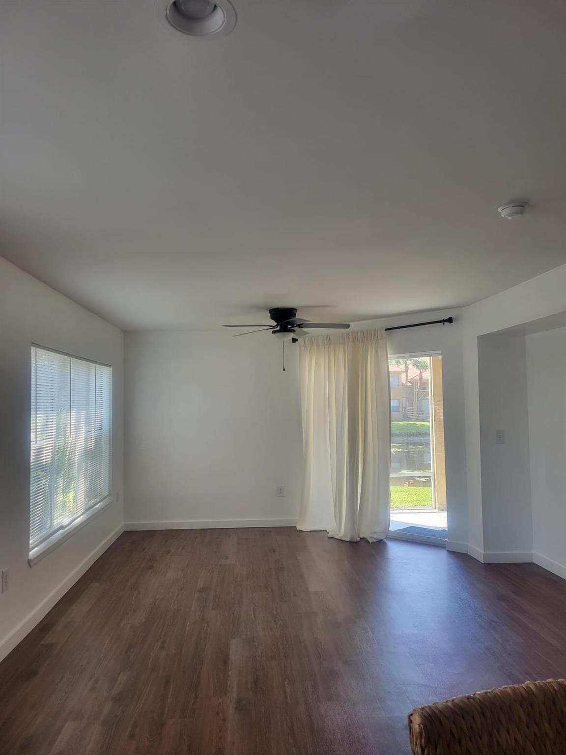 4815 Via Palm Lake 1401