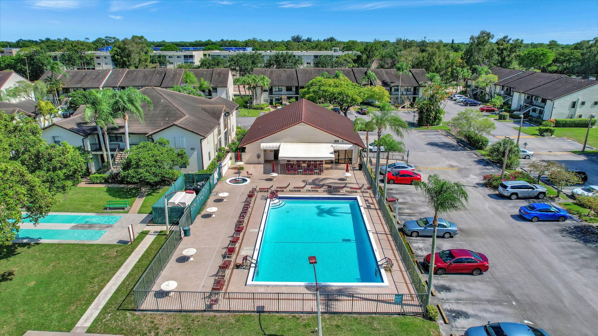 LUCERNE POINTE ONE,TWO,TH - Residential