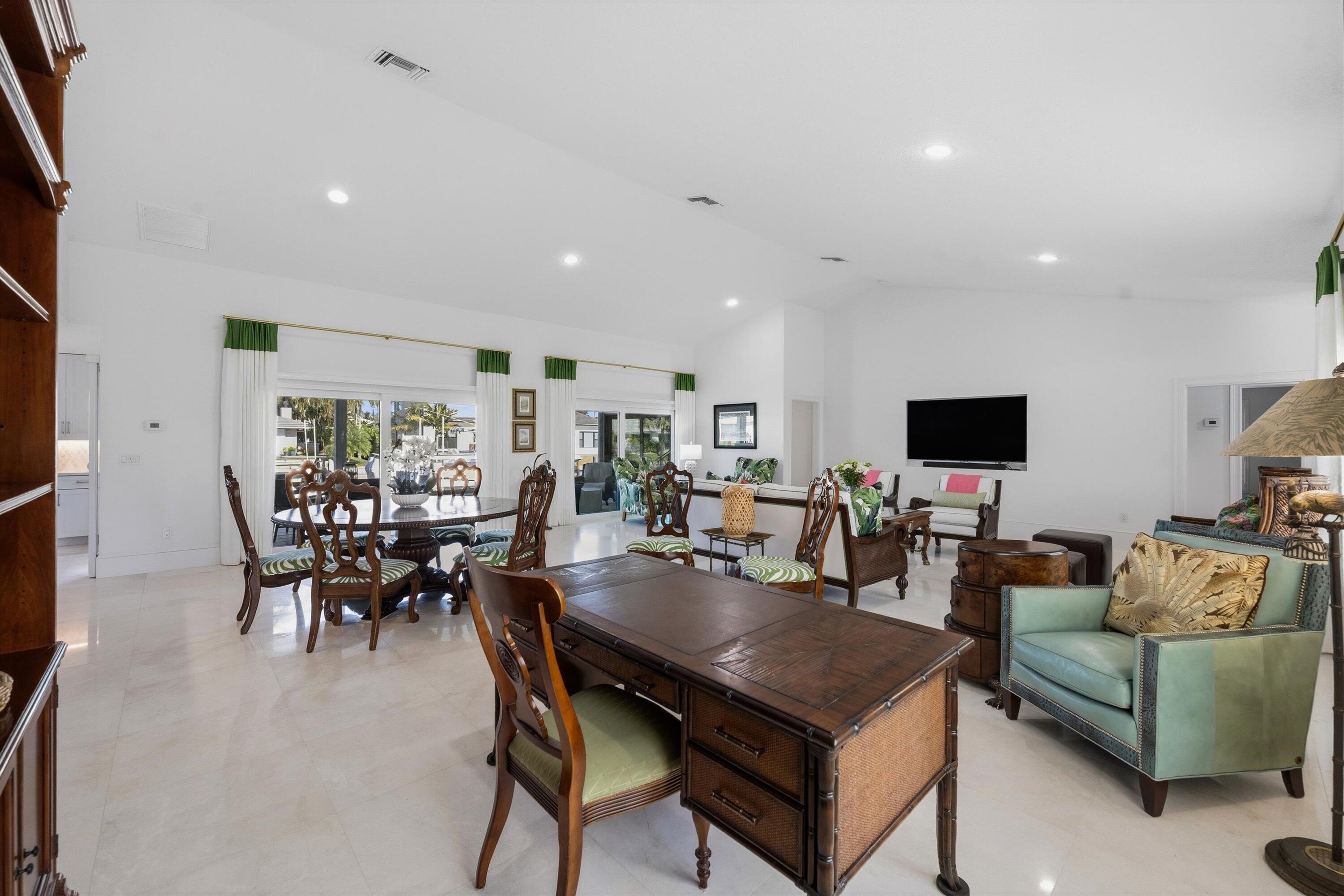 THE SOUNDINGS - Residential