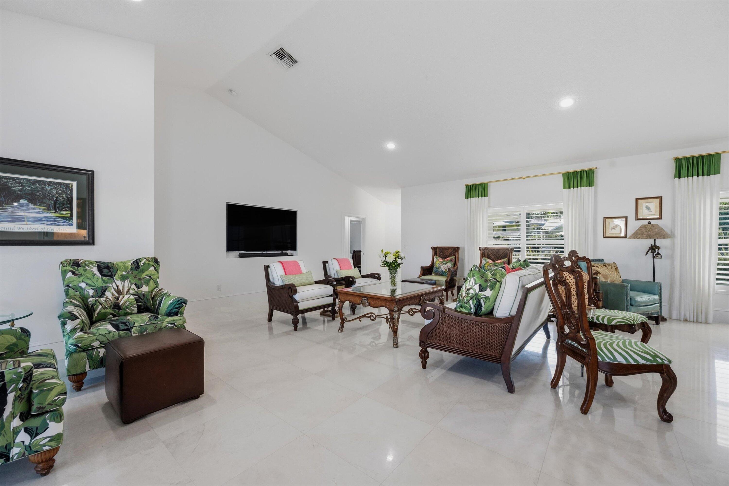 THE SOUNDINGS - Residential