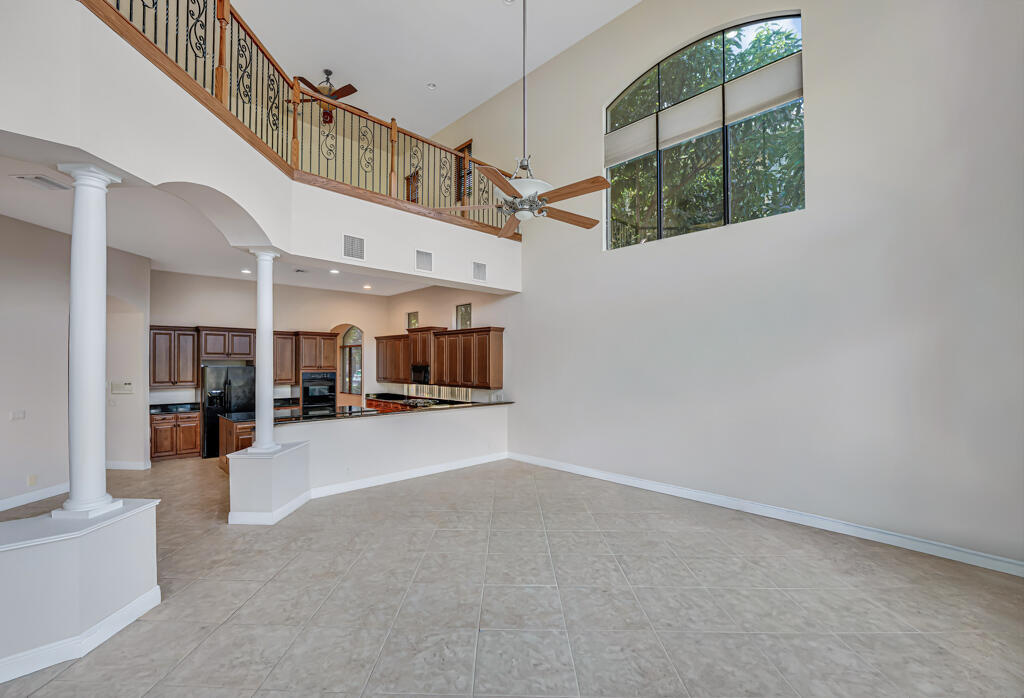 VERSAILLES - Residential