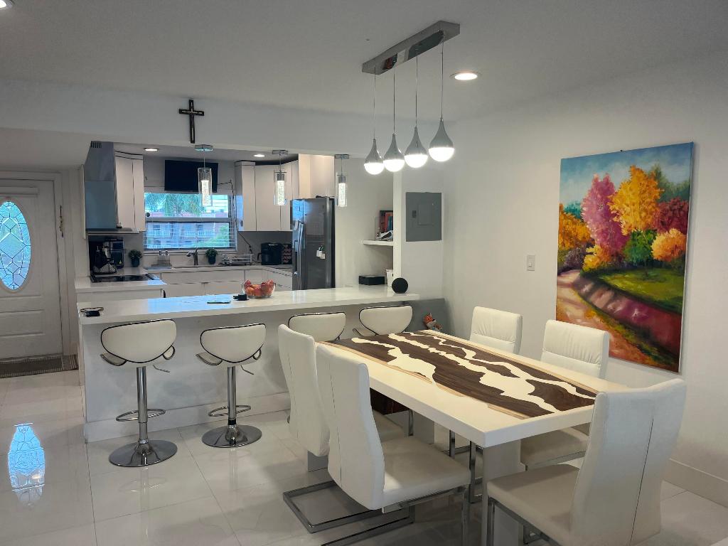 SUNRISE LAKES 94 CONDO - Residential