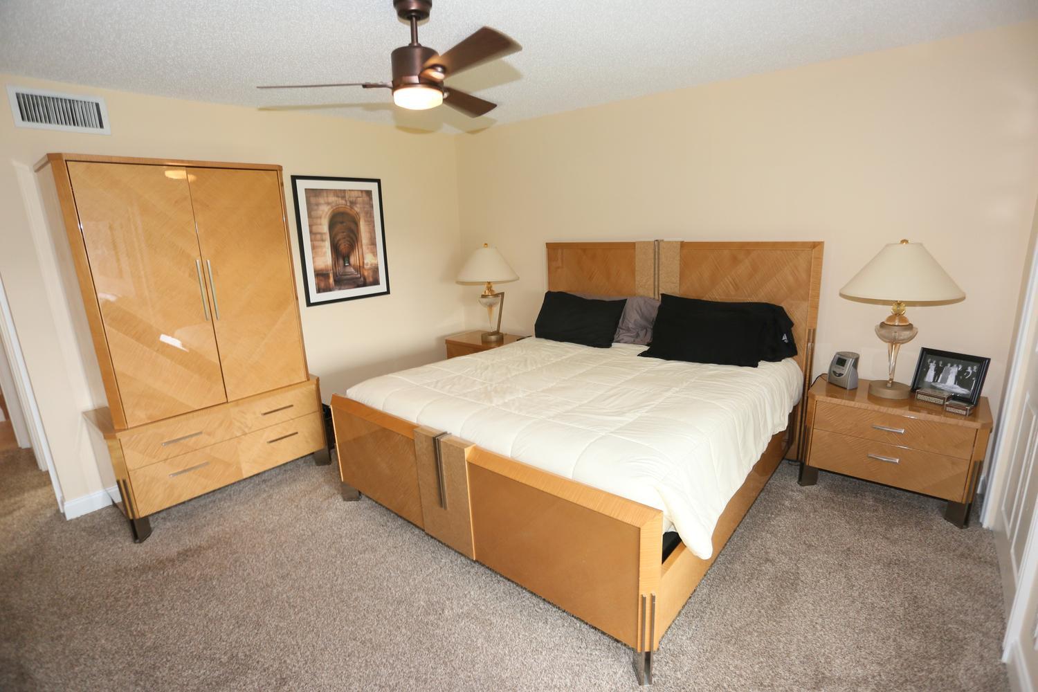 VILLAGES OF ORIOLE DEAUVILLE CONDO - Residential