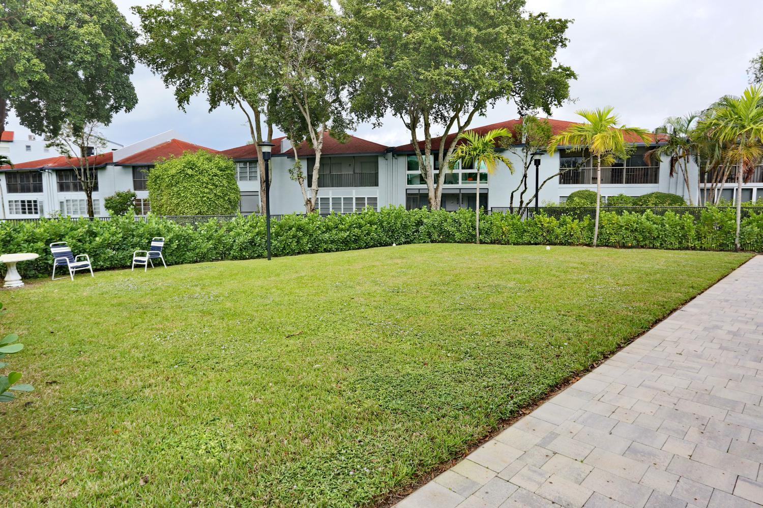 VILLAGES OF ORIOLE DEAUVILLE CONDO - Residential