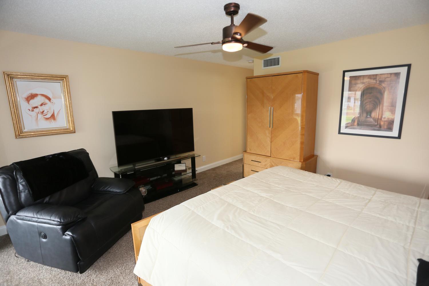 VILLAGES OF ORIOLE DEAUVILLE CONDO - Residential